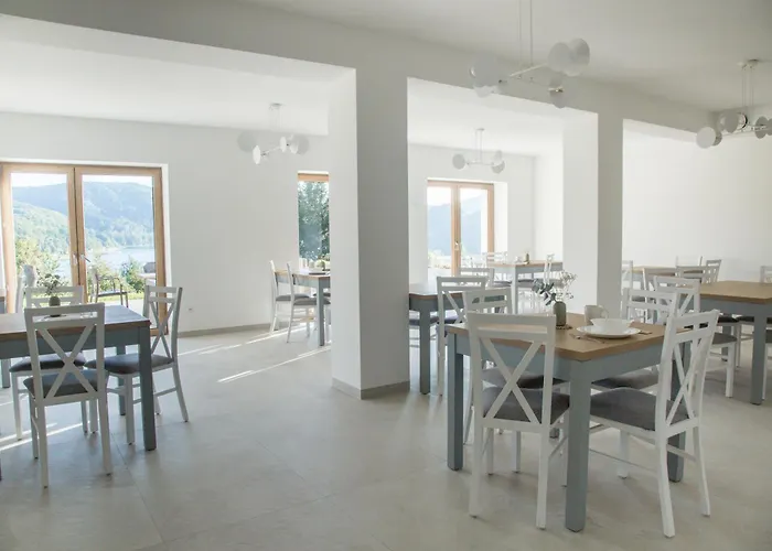 Nad Jeziorem Rożnów