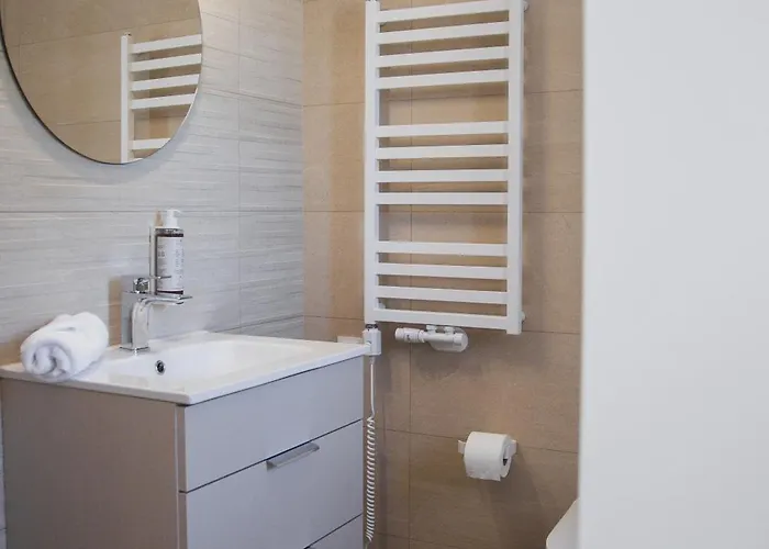 Nad Jeziorem 3* Rożnów